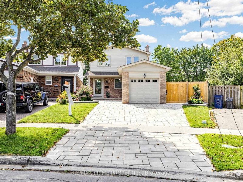 19 Post Horn Grove