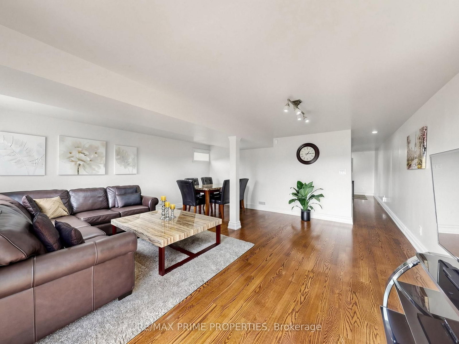 19 Post Horn Grove • Toronto, ON photo 35
