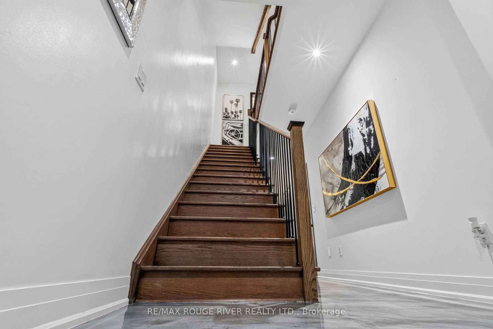 24 Waterside Way • Whitby, ON photo 10