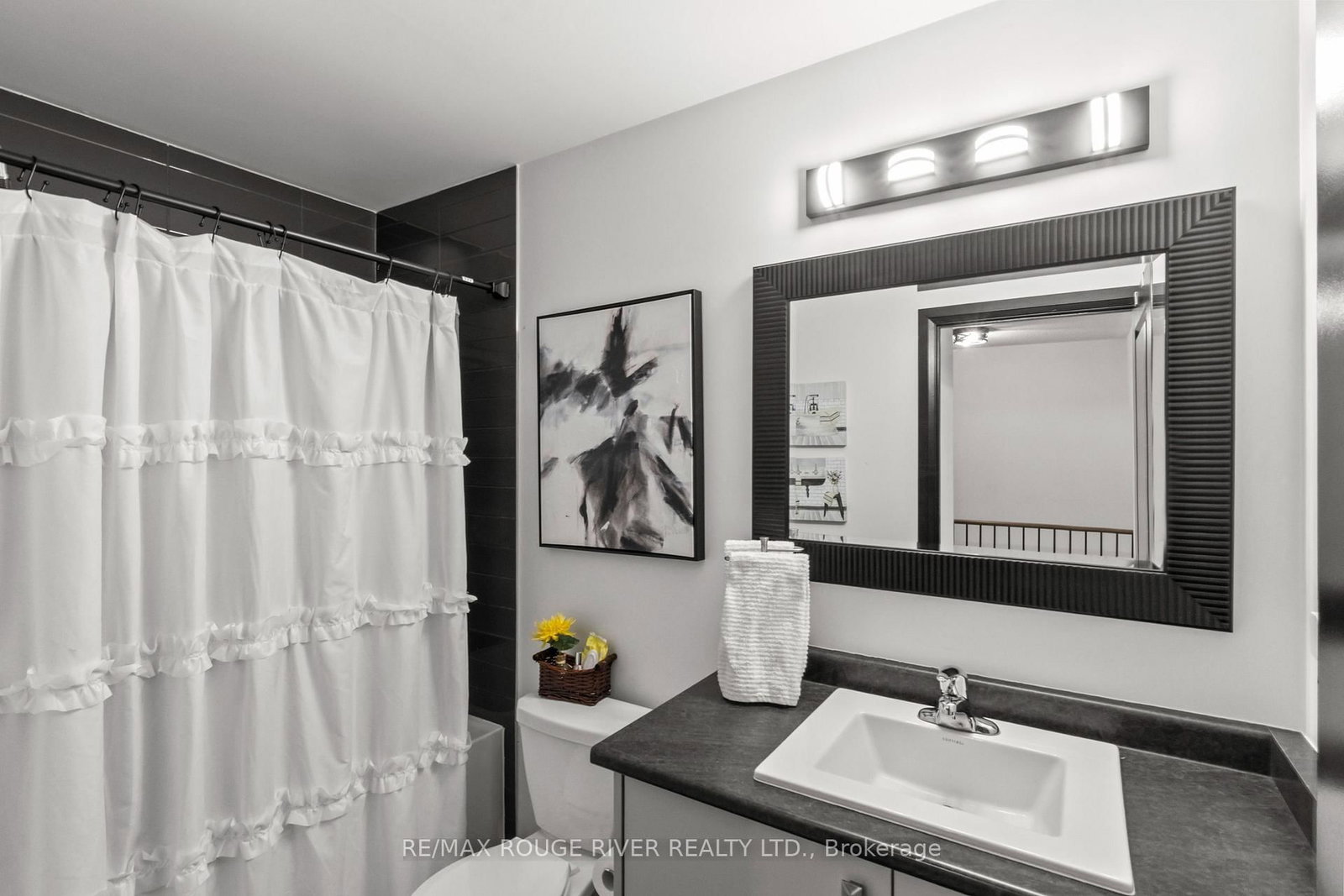 24 Waterside Way • Whitby, ON photo 38