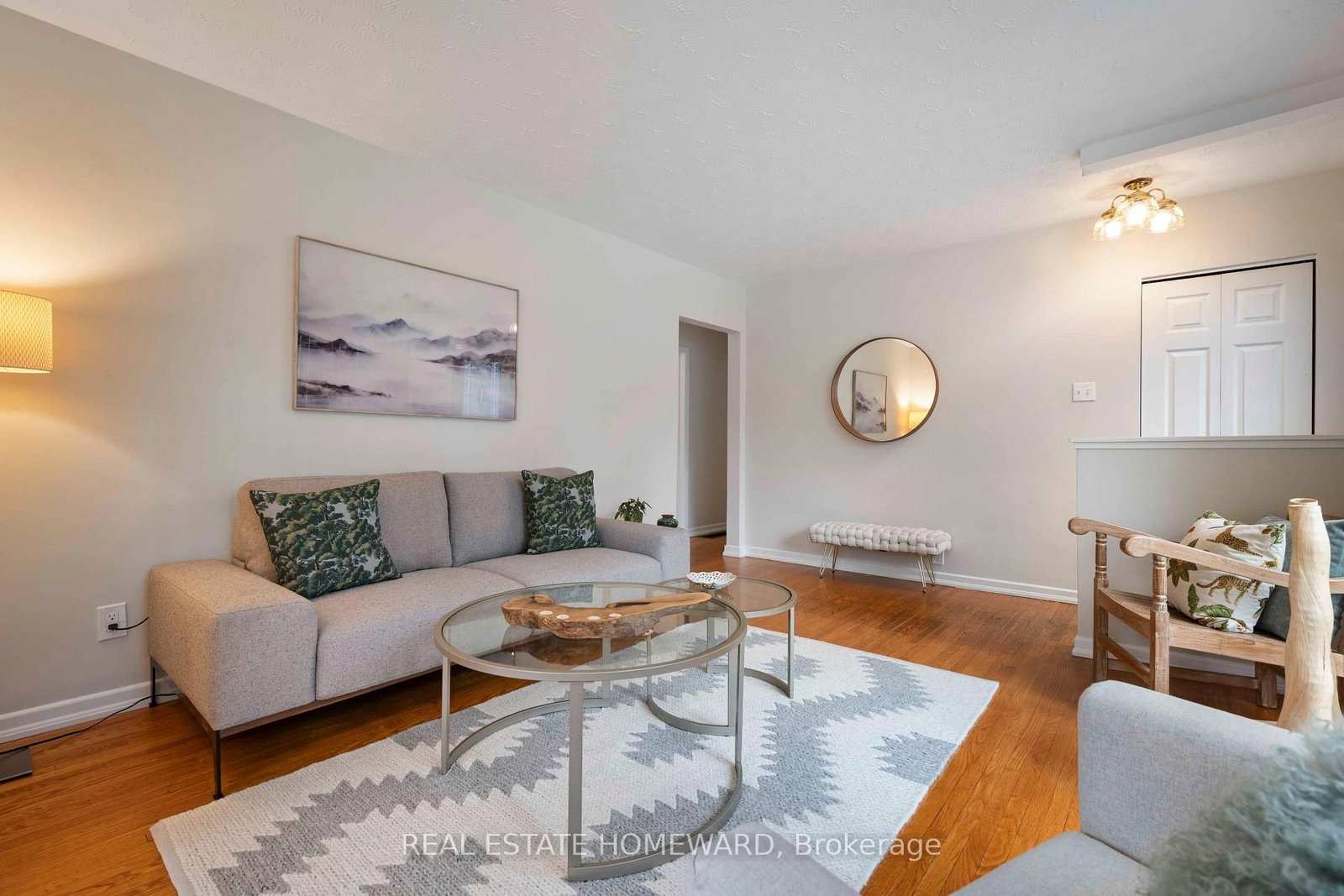 118 Zaph Avenue • Toronto, ON photo 4