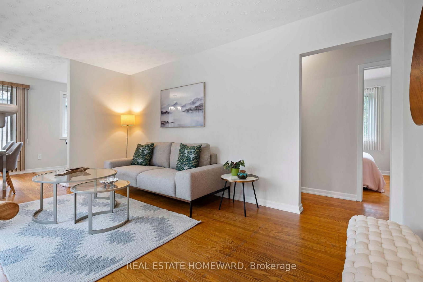 118 Zaph Avenue • Toronto, ON photo 8