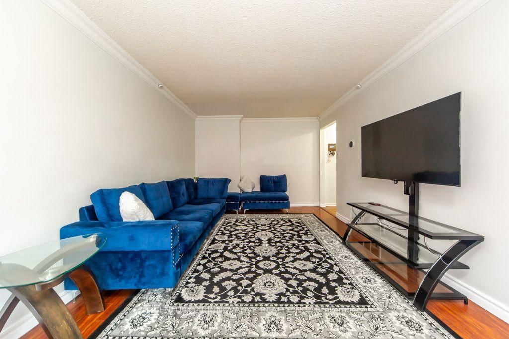 48 Dunthorne Court • Toronto, ON photo 12