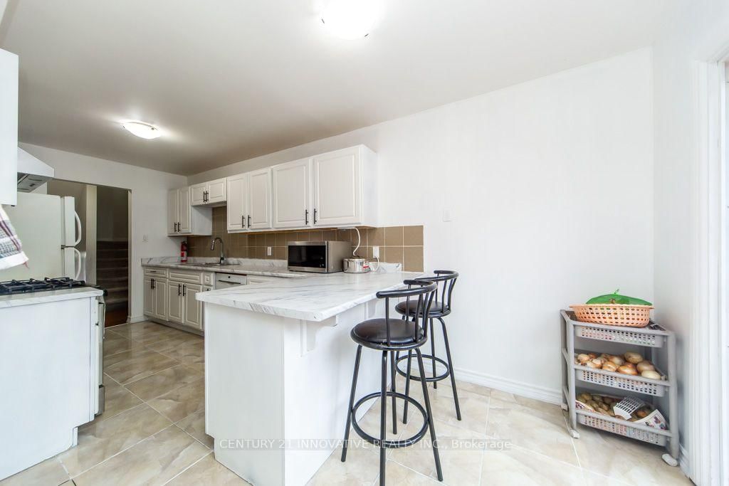 48 Dunthorne Court • Toronto, ON photo 16