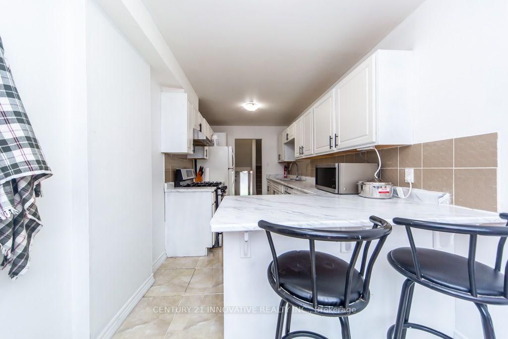 48 Dunthorne Court • Toronto, ON photo 17