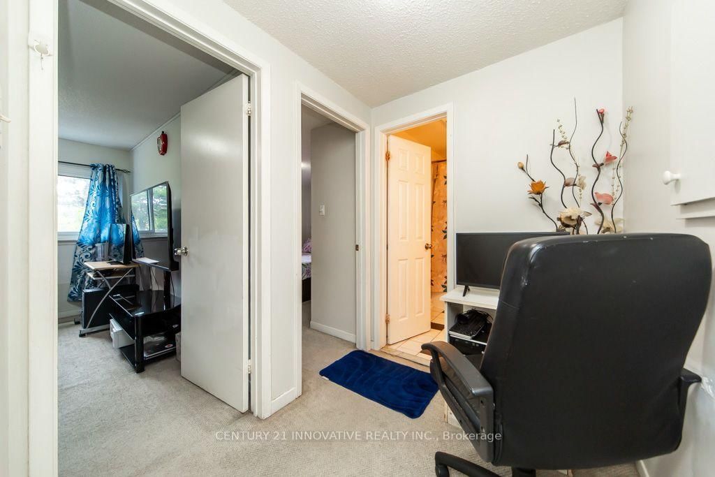 48 Dunthorne Court • Toronto, ON photo 25