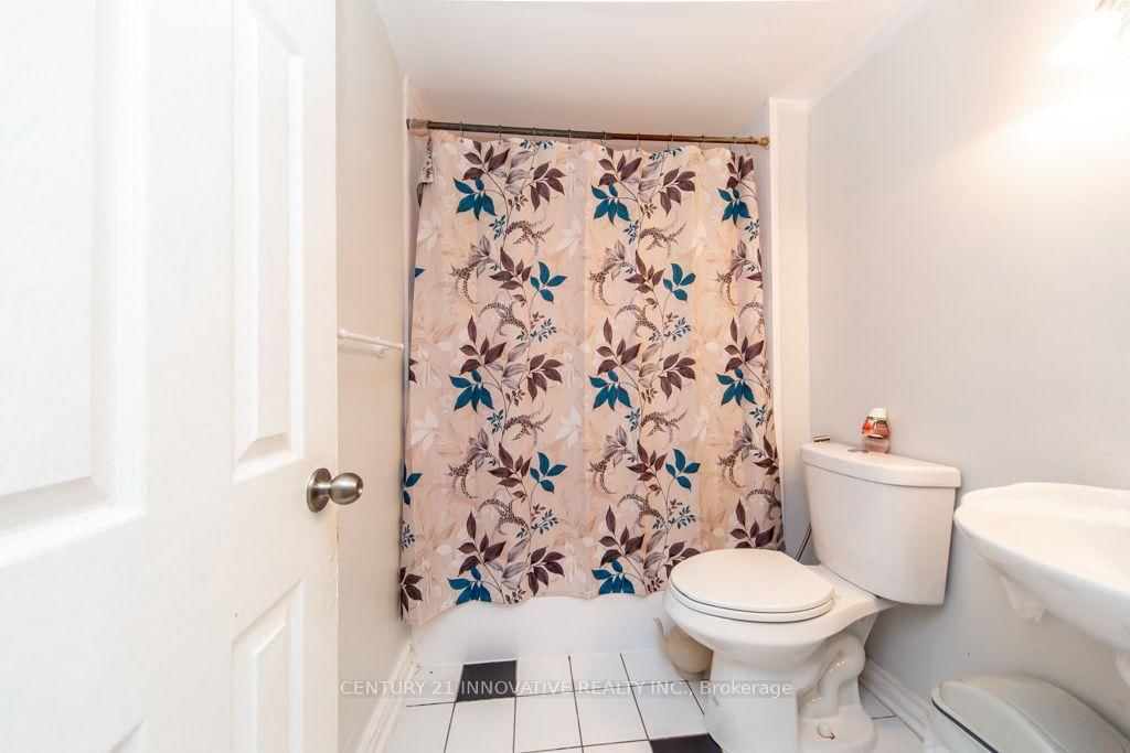 48 Dunthorne Court • Toronto, ON photo 31
