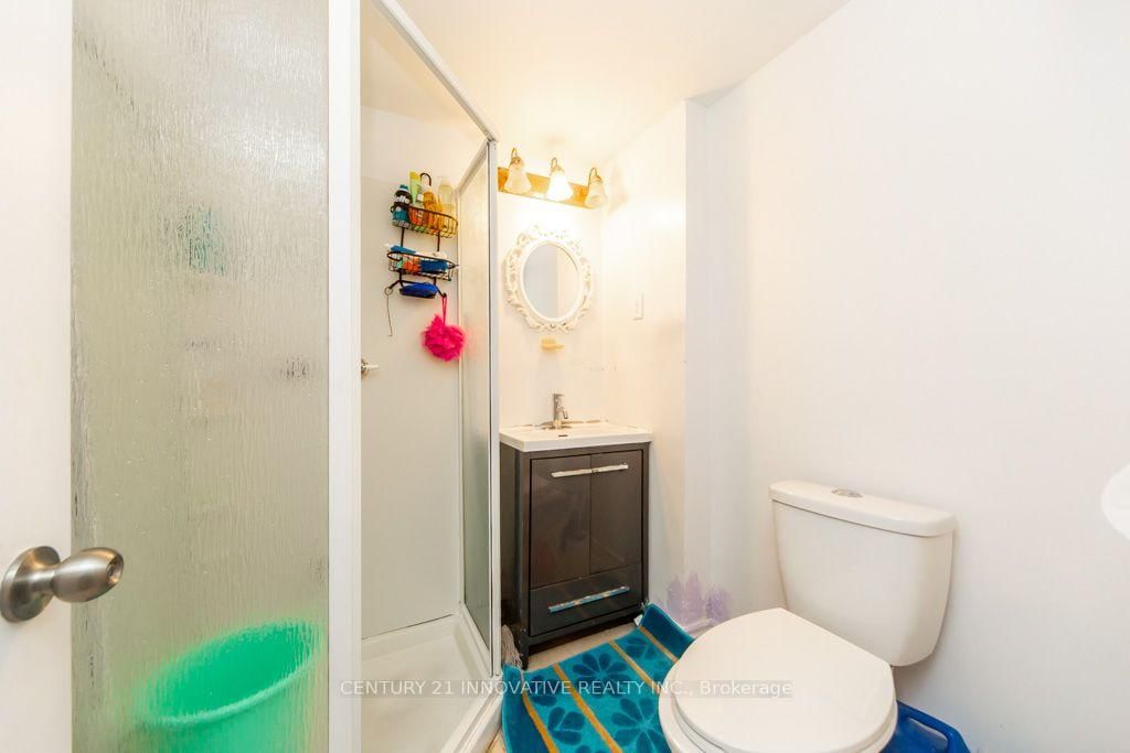 48 Dunthorne Court • Toronto, ON photo 36