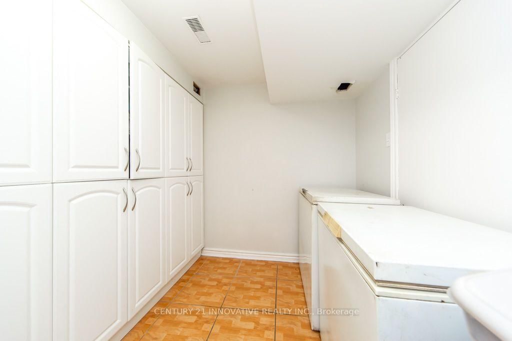 48 Dunthorne Court • Toronto, ON photo 38