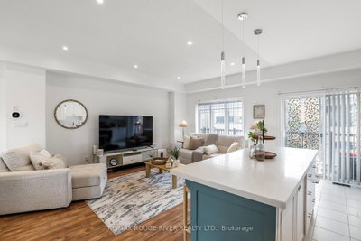 17 Devineridge Avenue • Ajax, ON photo 5