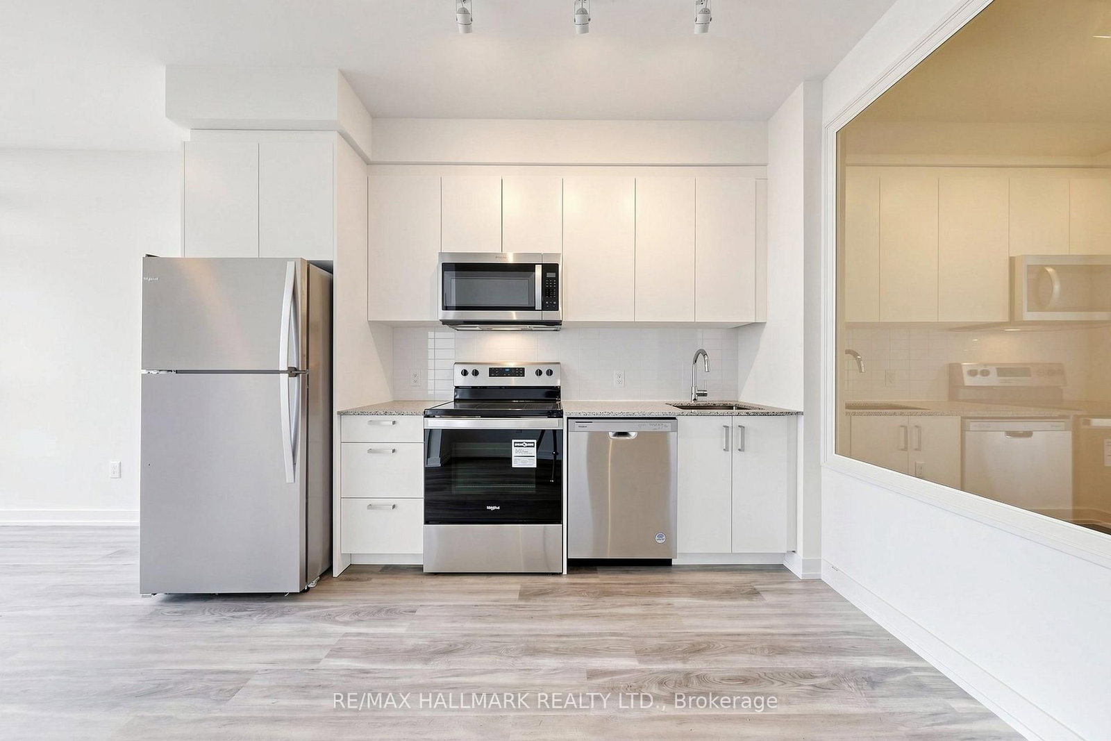 517-1010 Dundas St, Whitby, view 19