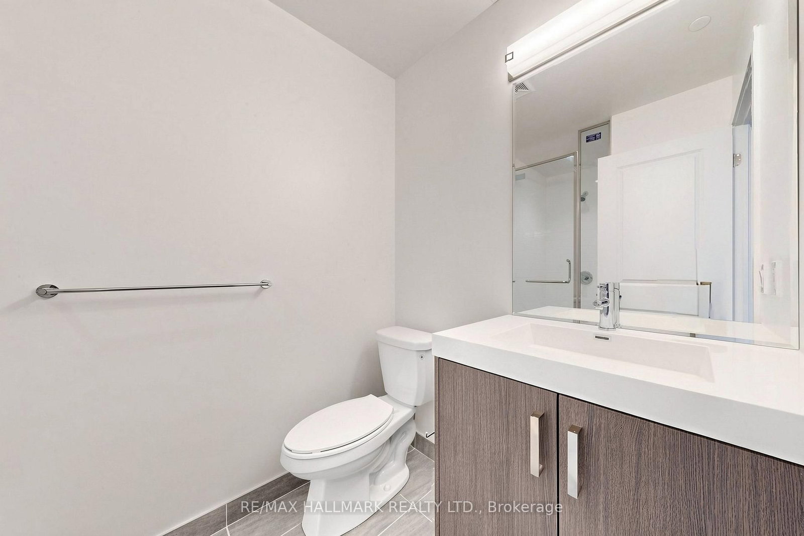 517-1010 Dundas St, Whitby, view 23