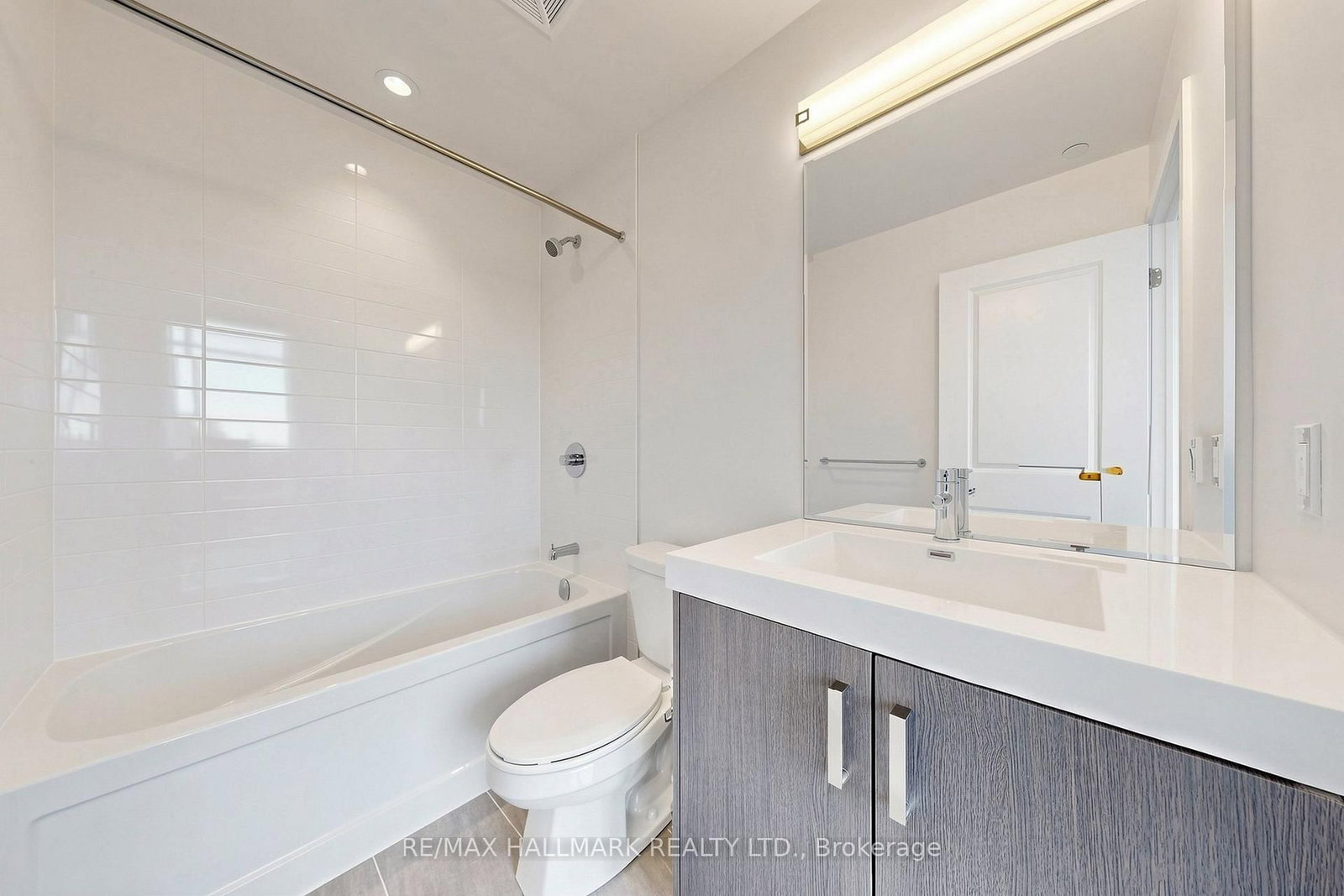 517-1010 Dundas St, Whitby, view 29