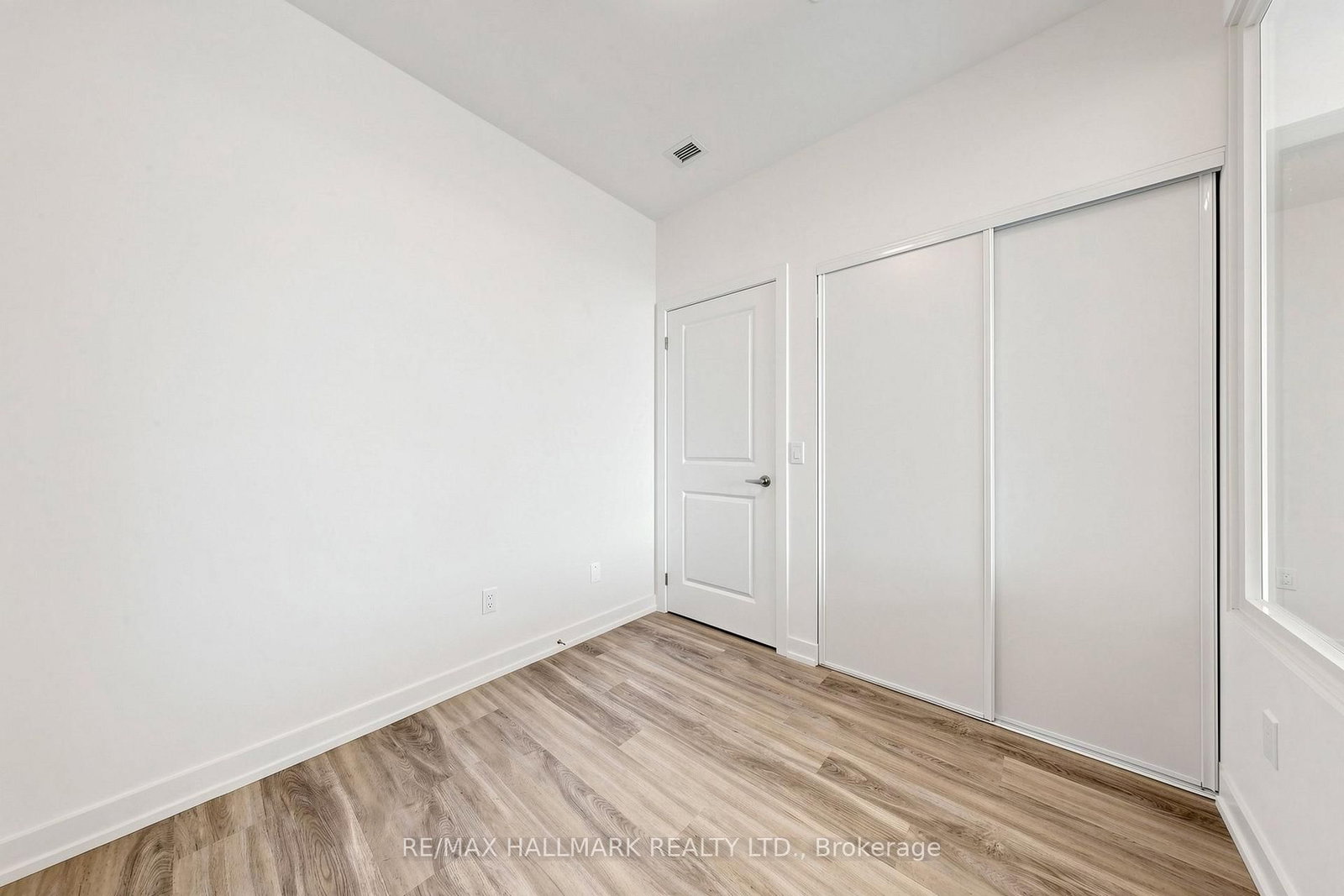 517-1010 Dundas St, Whitby, view 33