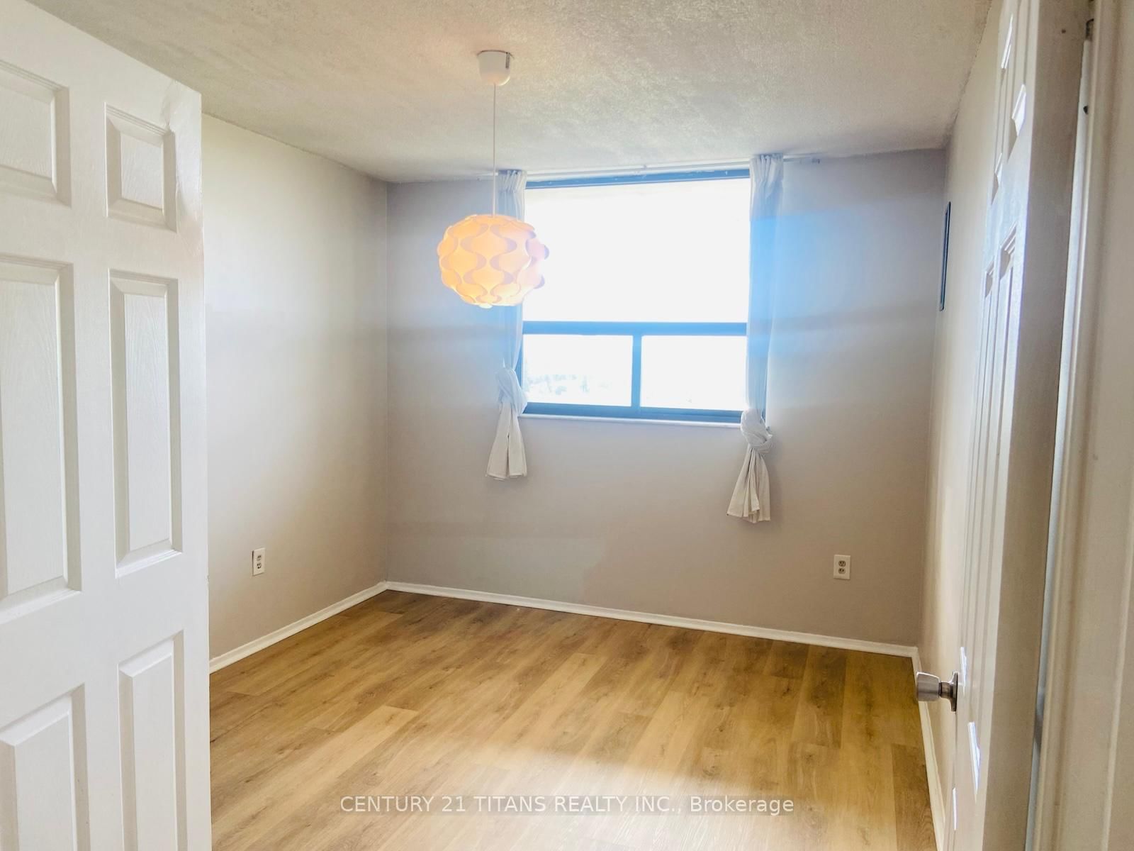 301 Prudential Drive • #907 • Toronto, ON photo 12
