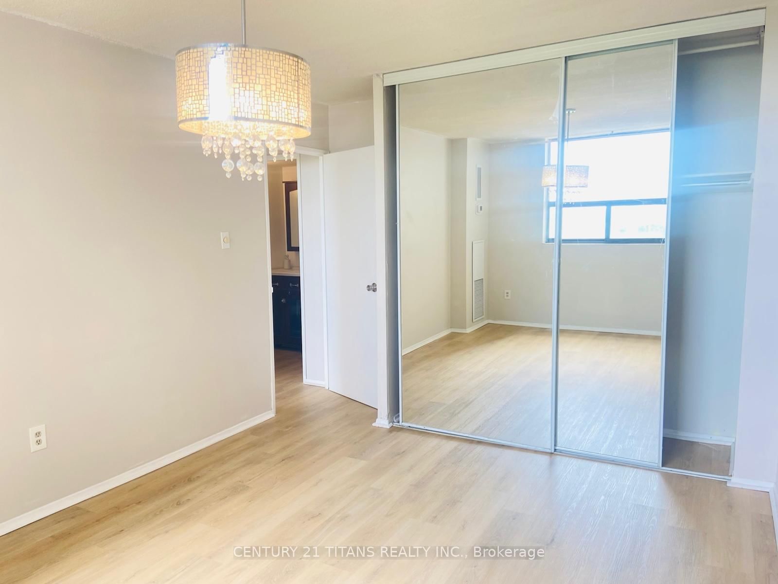 301 Prudential Drive • #907 • Toronto, ON photo 15