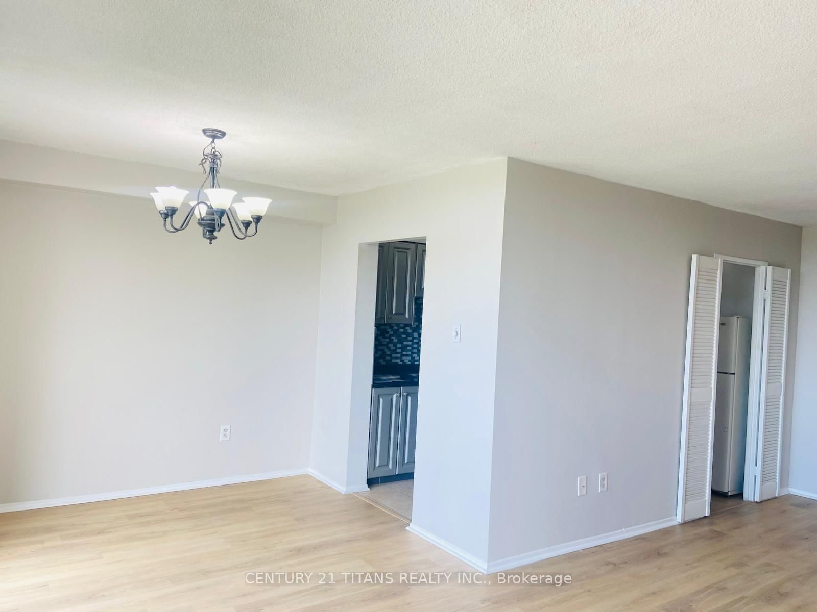 301 Prudential Drive • #907 • Toronto, ON photo 8