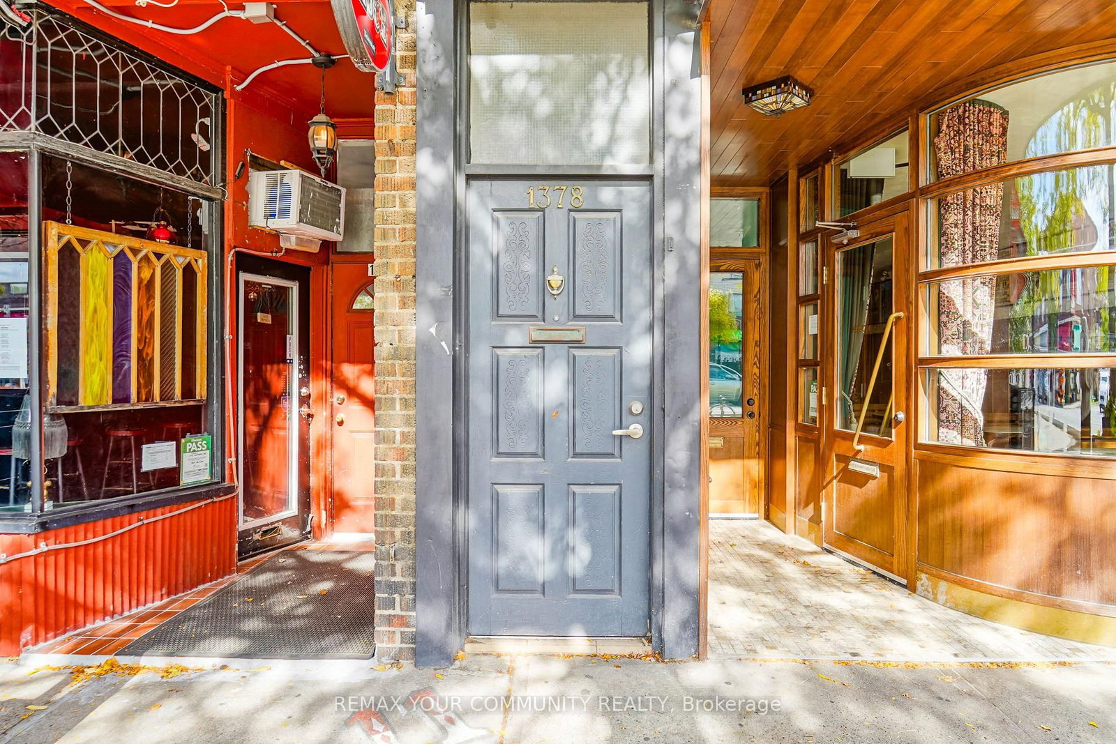 Room 3 - 1378 Danforth Avenue, Toronto 5