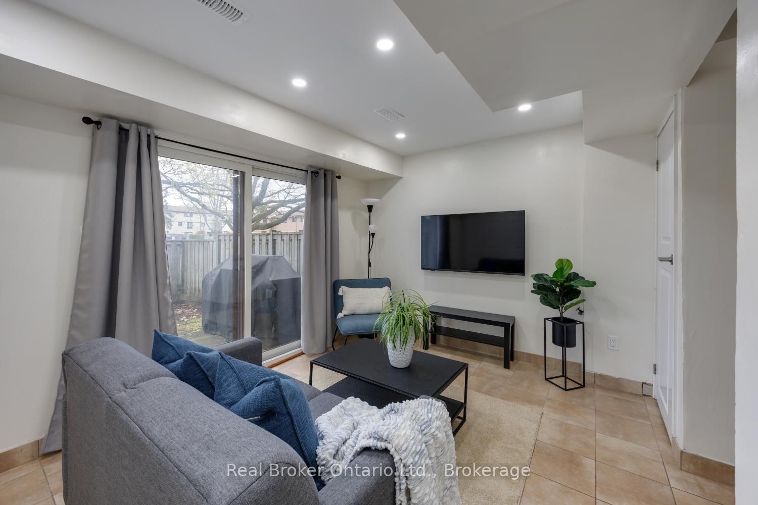 220 Ormond Drive • #30 • Oshawa, ON photo 21
