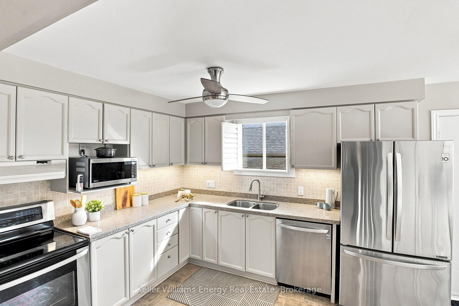 30 Alderbrook Drive • Clarington, ON photo 12