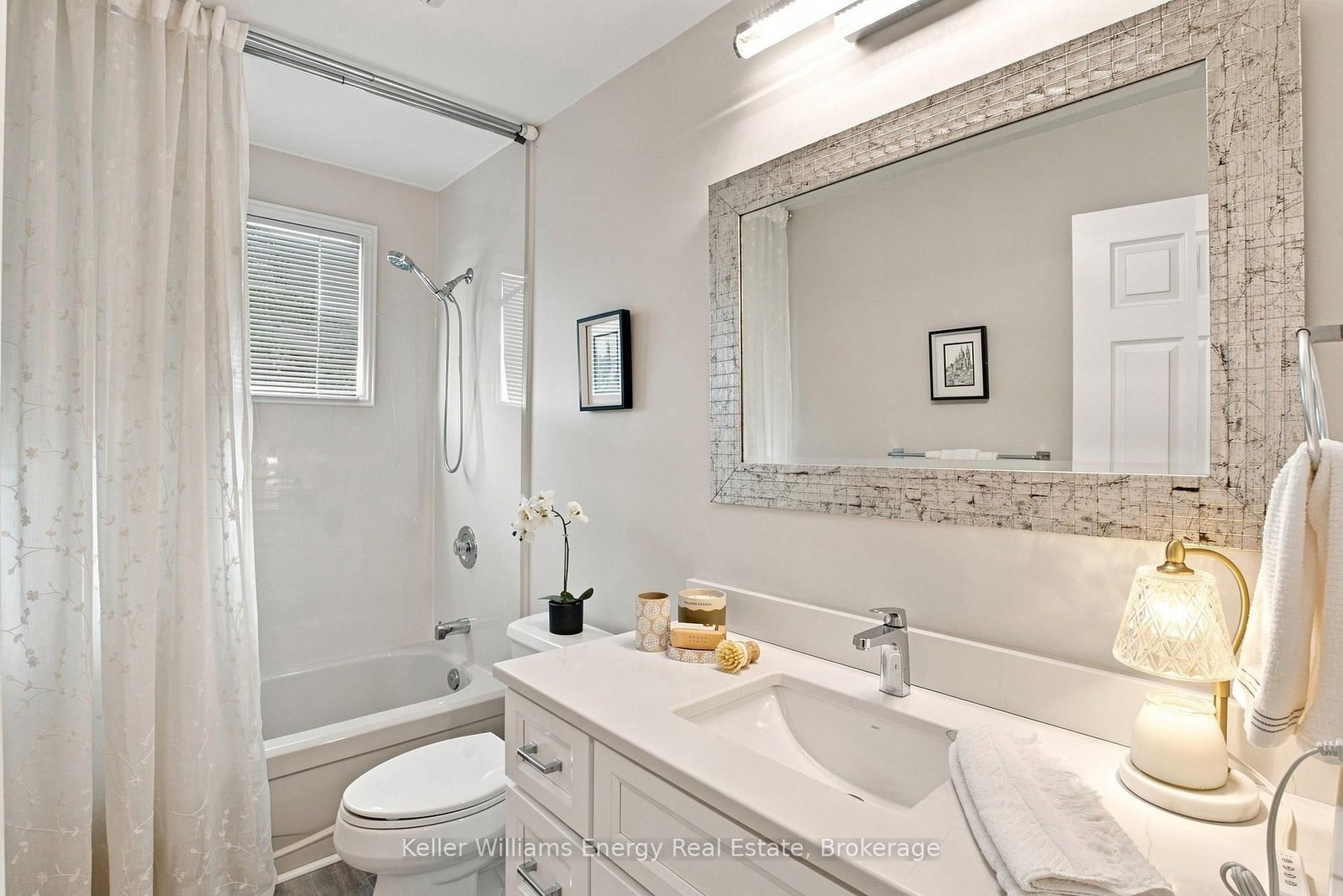 30 Alderbrook Drive • Clarington, ON photo 21