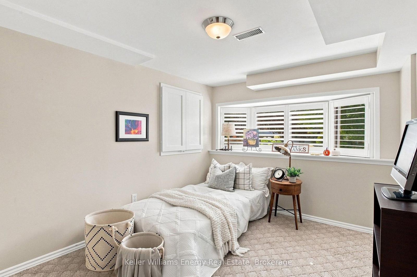 30 Alderbrook Drive • Clarington, ON photo 22