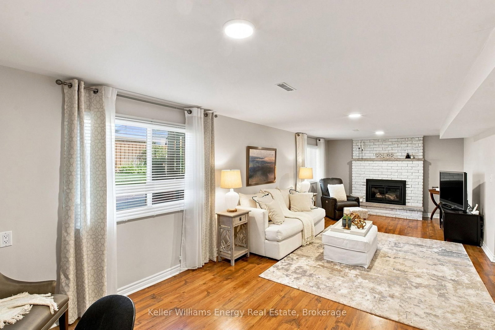 30 Alderbrook Drive • Clarington, ON photo 28