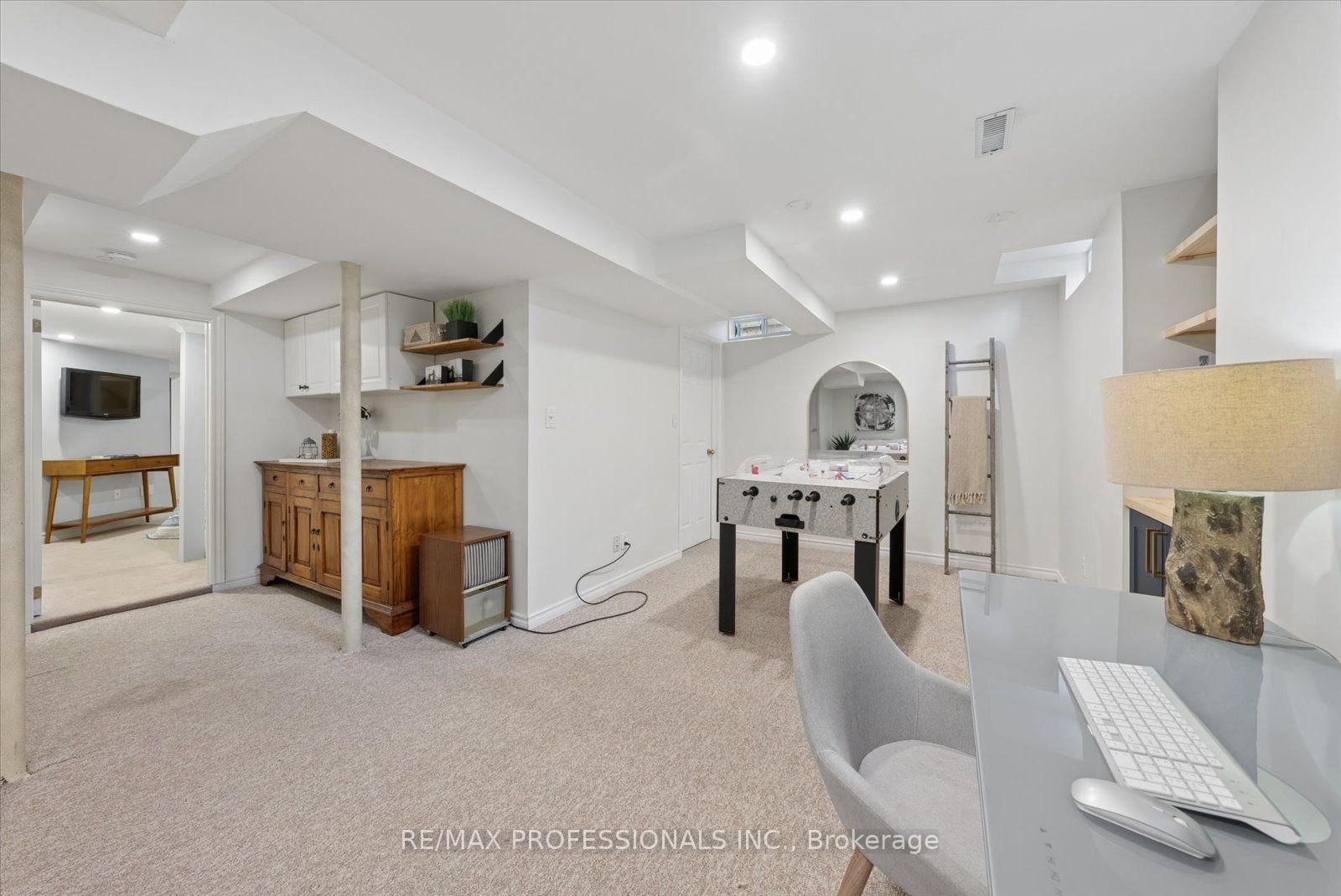 62 Blackfriar Avenue • Whitby, ON photo 37