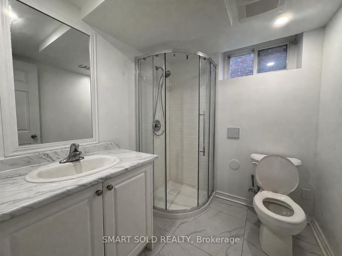 98 Sonmore Drive, Toronto 4