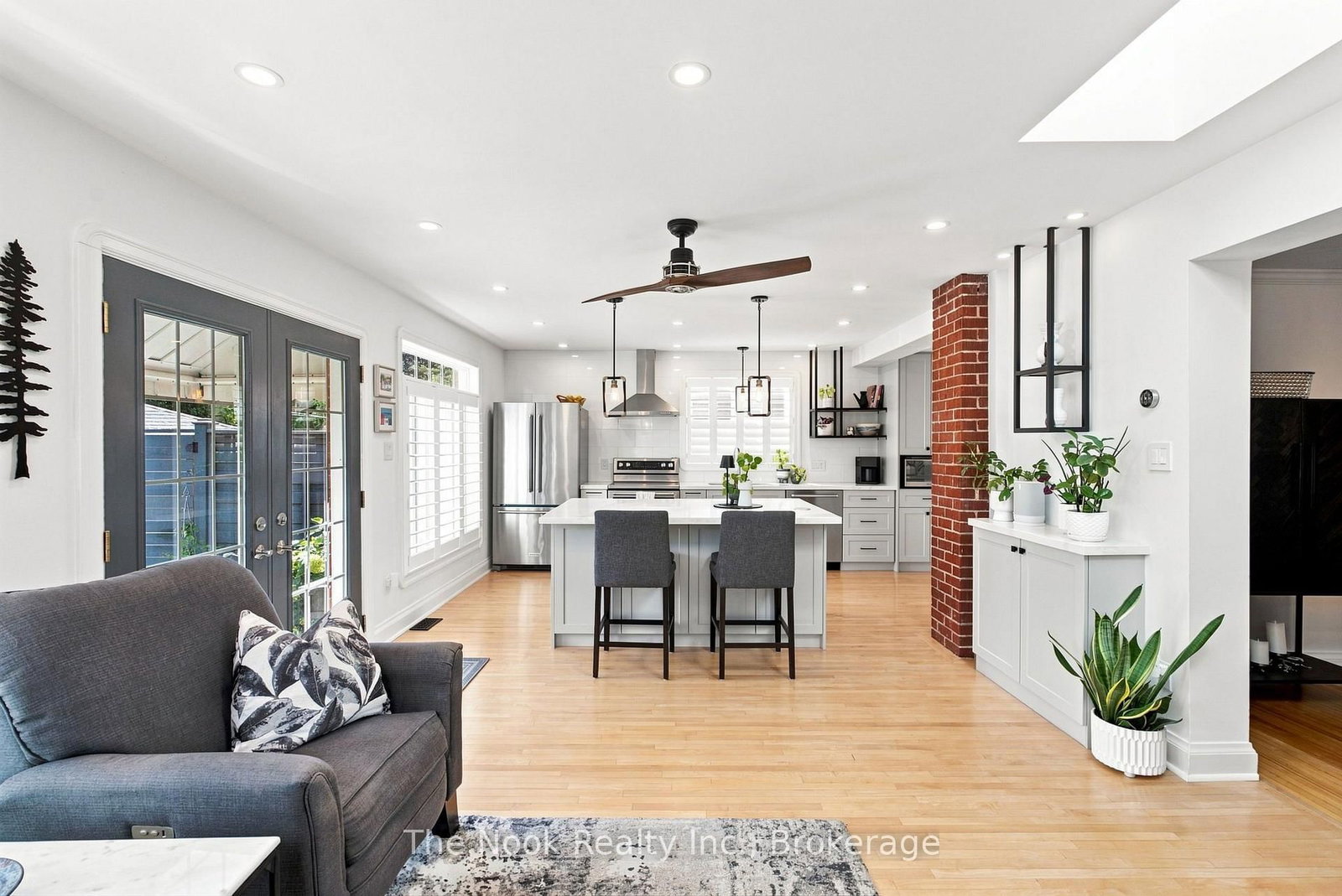 863 Masson Street • Oshawa, ON photo 15