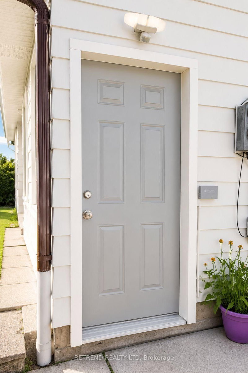 Bsmt - 75 Aragon Avenue