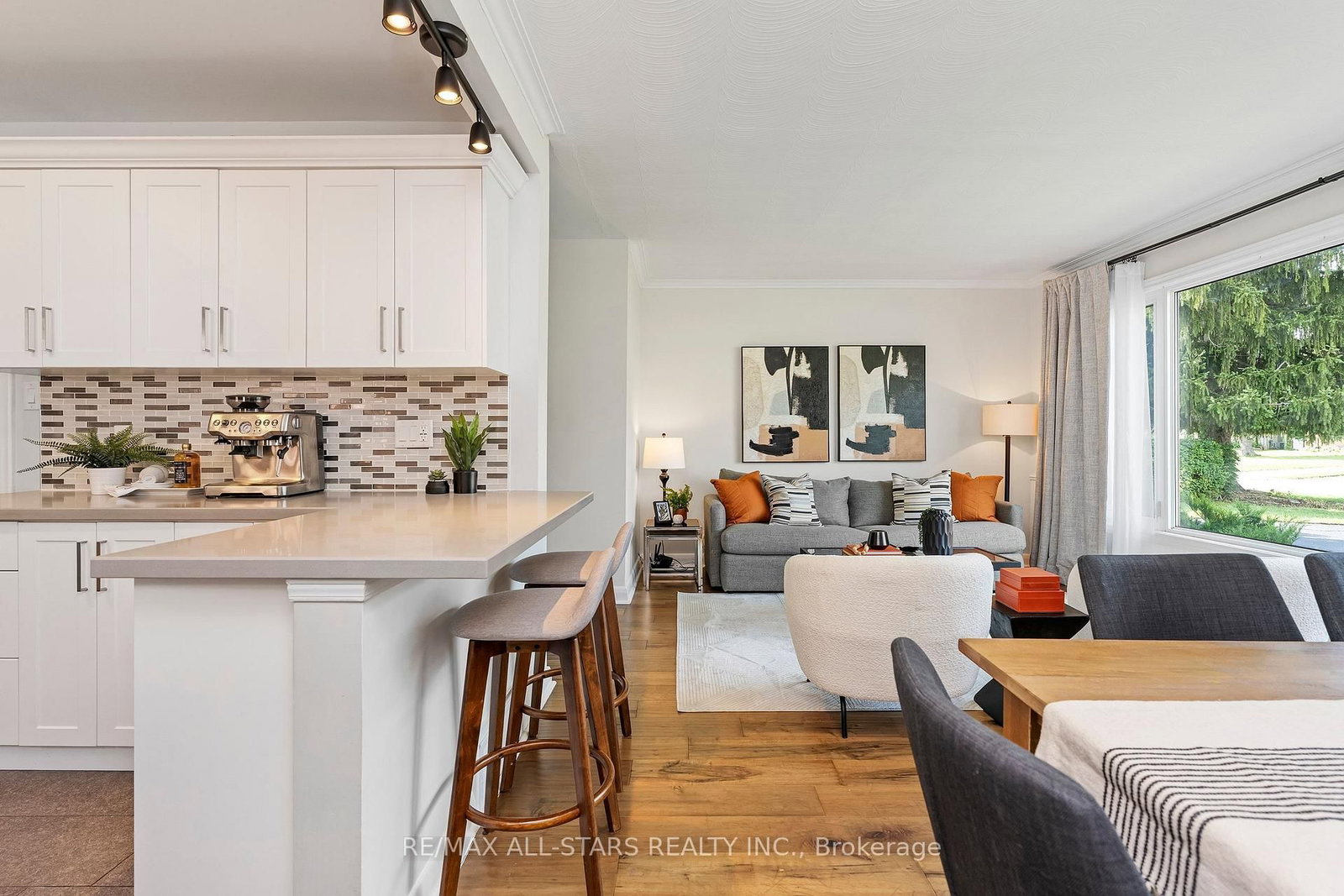 11 Penzance Drive • Toronto, ON photo 12