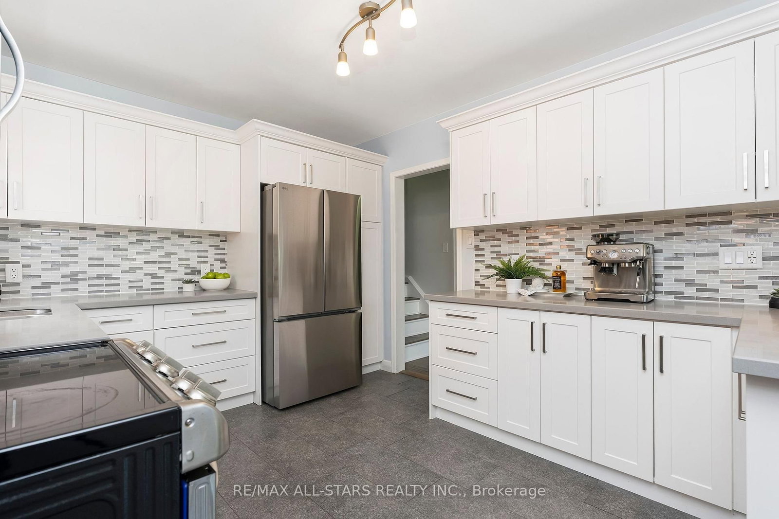 11 Penzance Drive • Toronto, ON photo 16