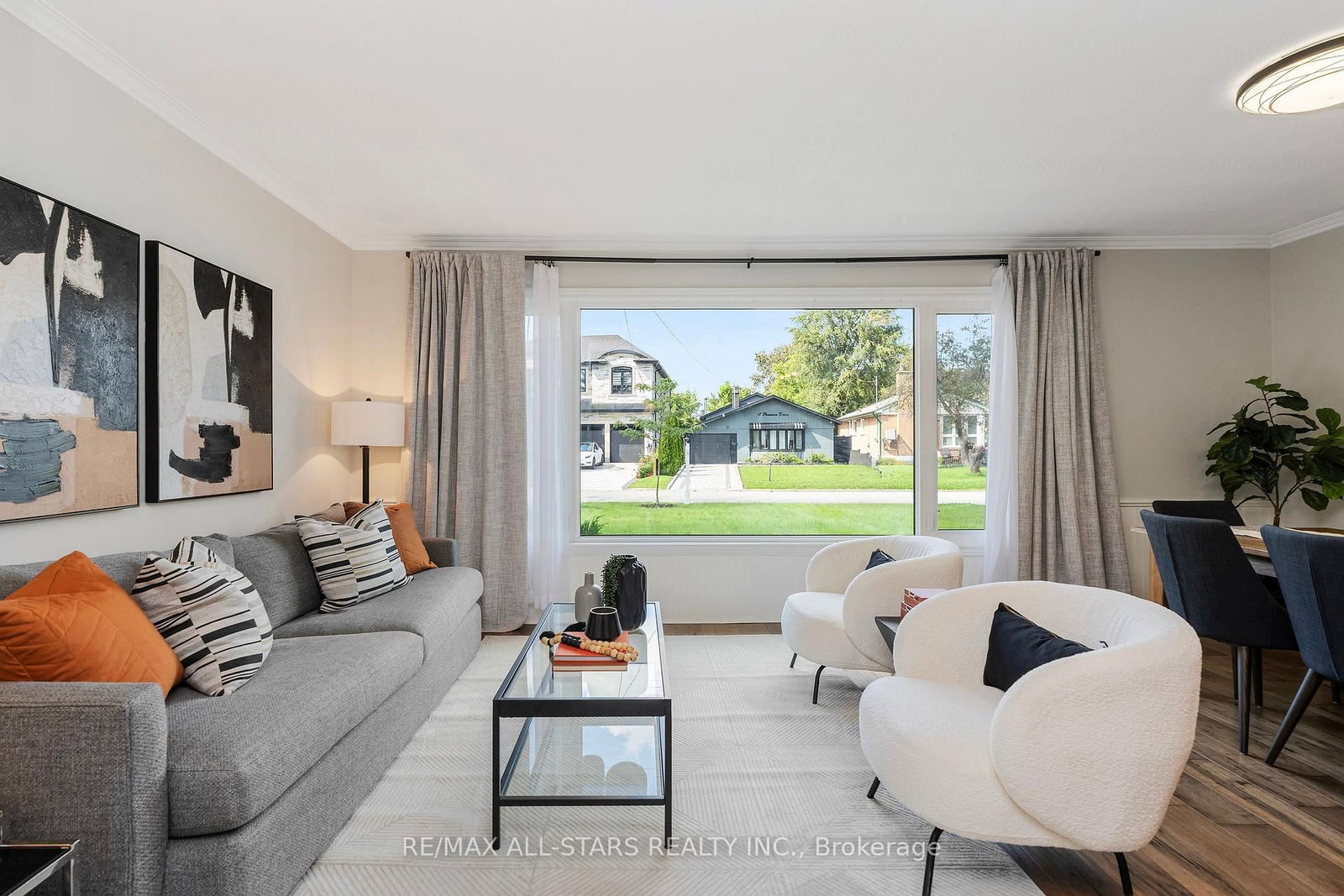 11 Penzance Drive • Toronto, ON photo 2
