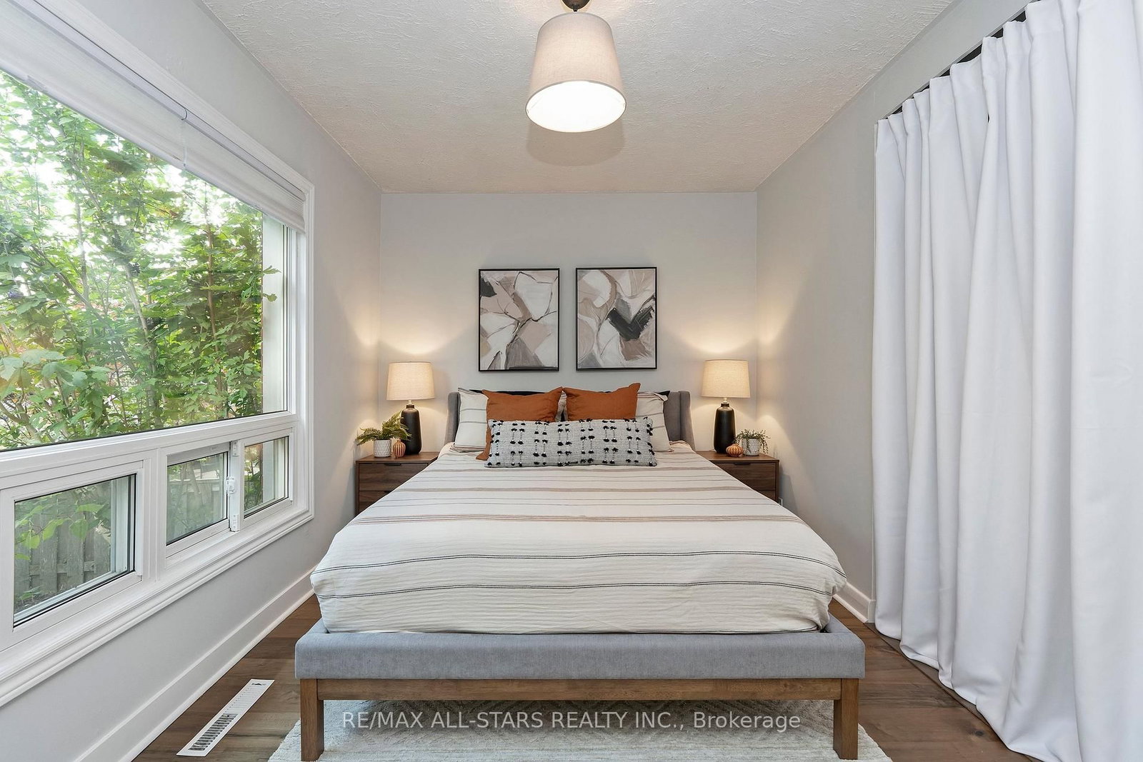 11 Penzance Drive • Toronto, ON photo 22