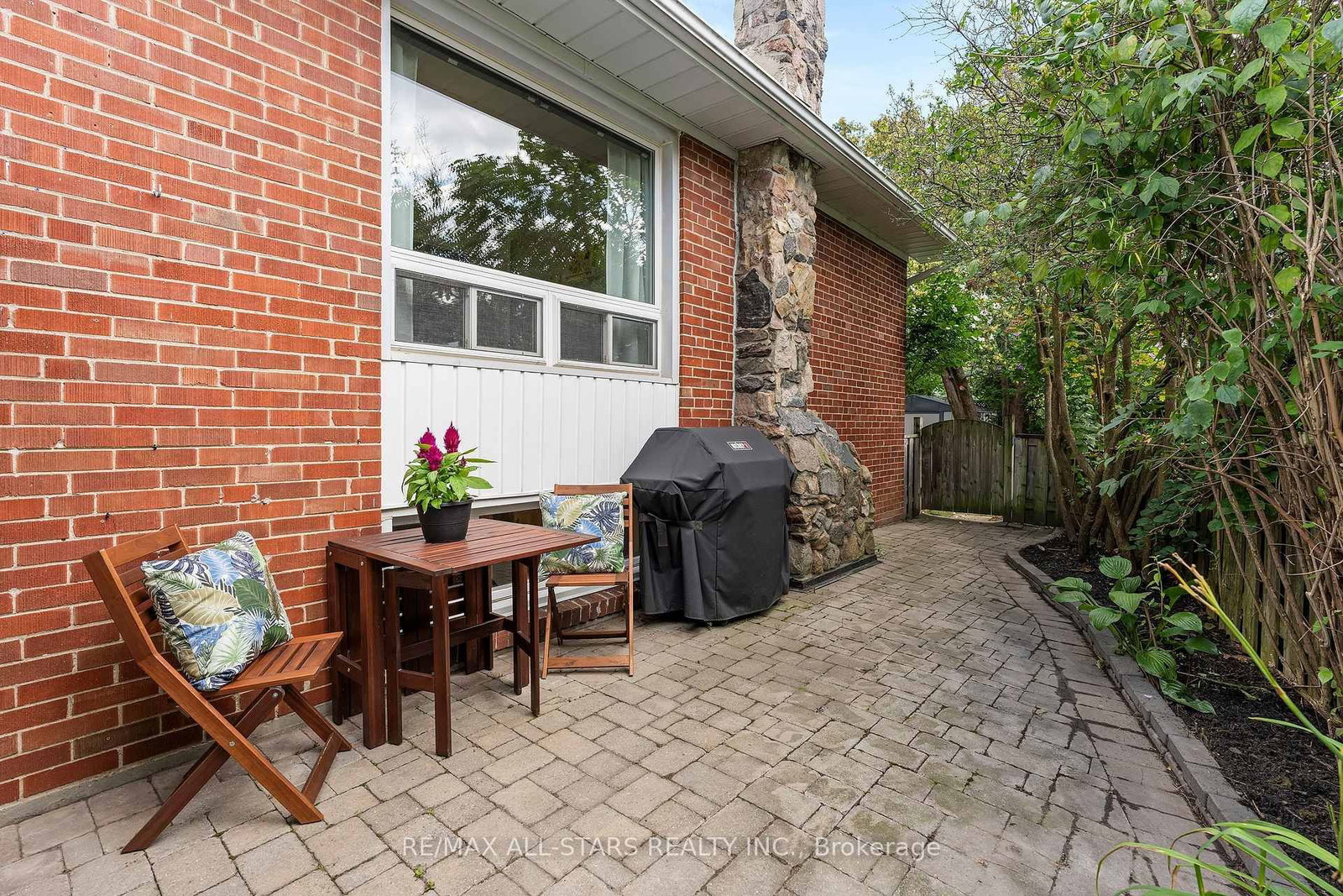 11 Penzance Drive • Toronto, ON photo 40
