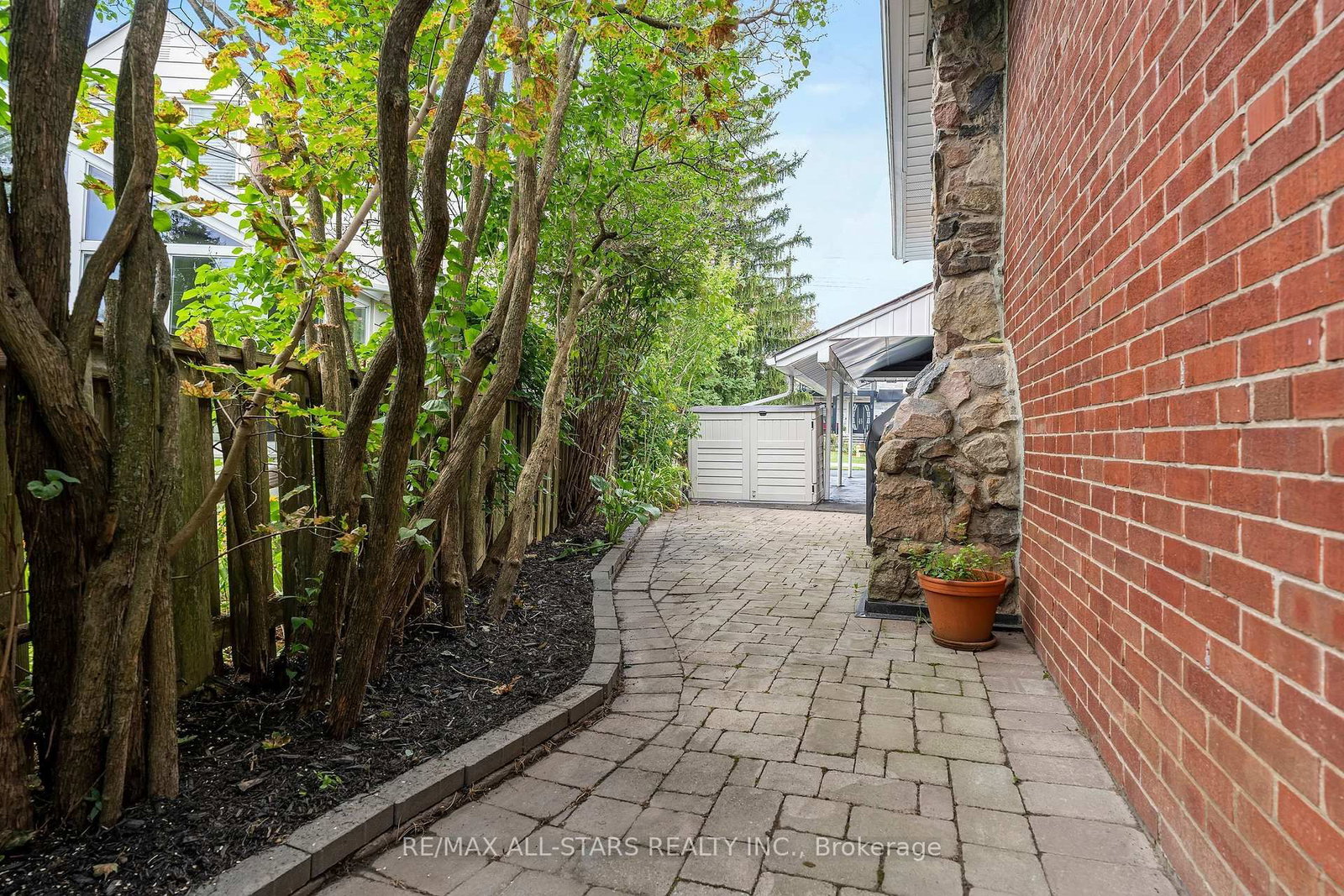 11 Penzance Drive • Toronto, ON photo 41