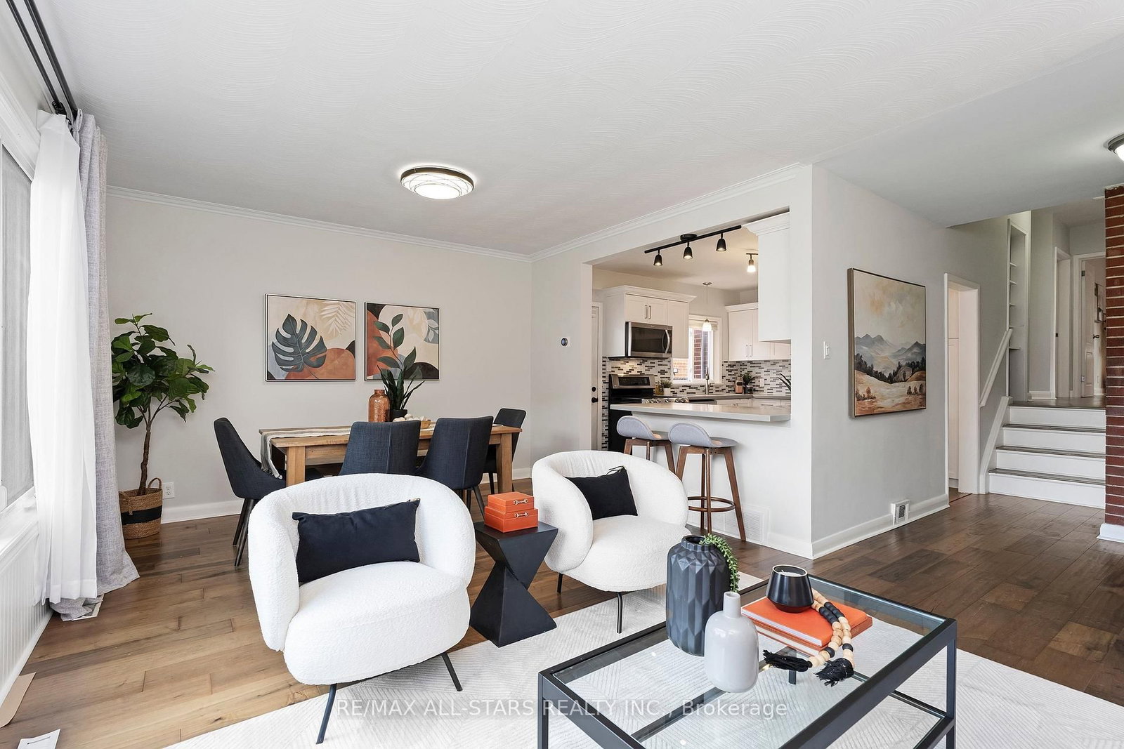 11 Penzance Drive • Toronto, ON photo 7