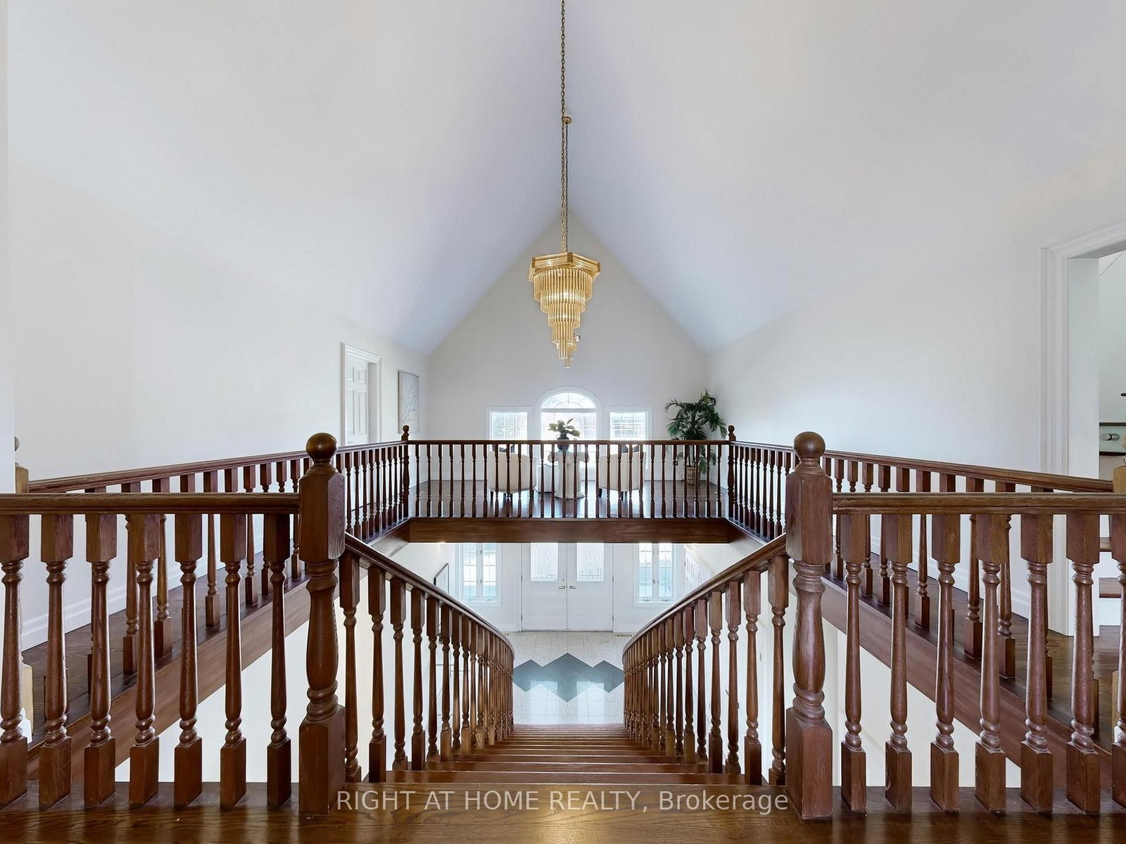 26 Ontoro Boulevard • Ajax, ON photo 10
