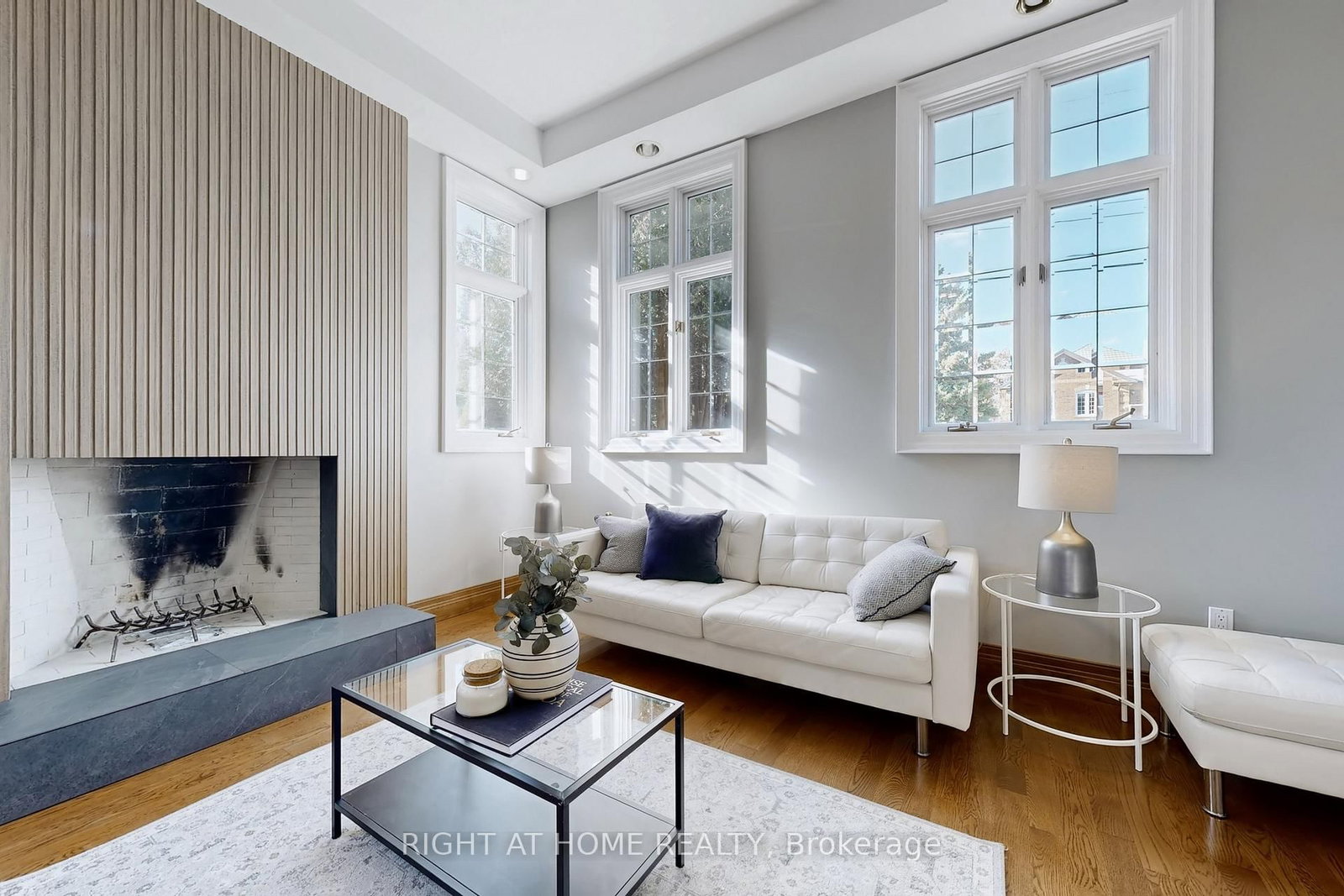 26 Ontoro Boulevard • Ajax, ON photo 11
