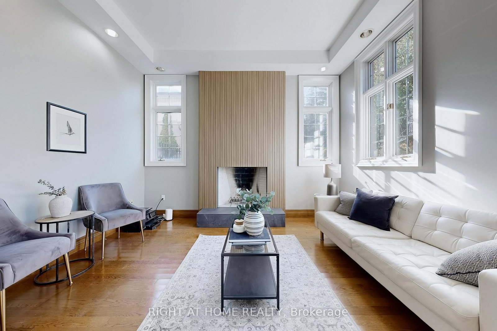 26 Ontoro Boulevard • Ajax, ON photo 12