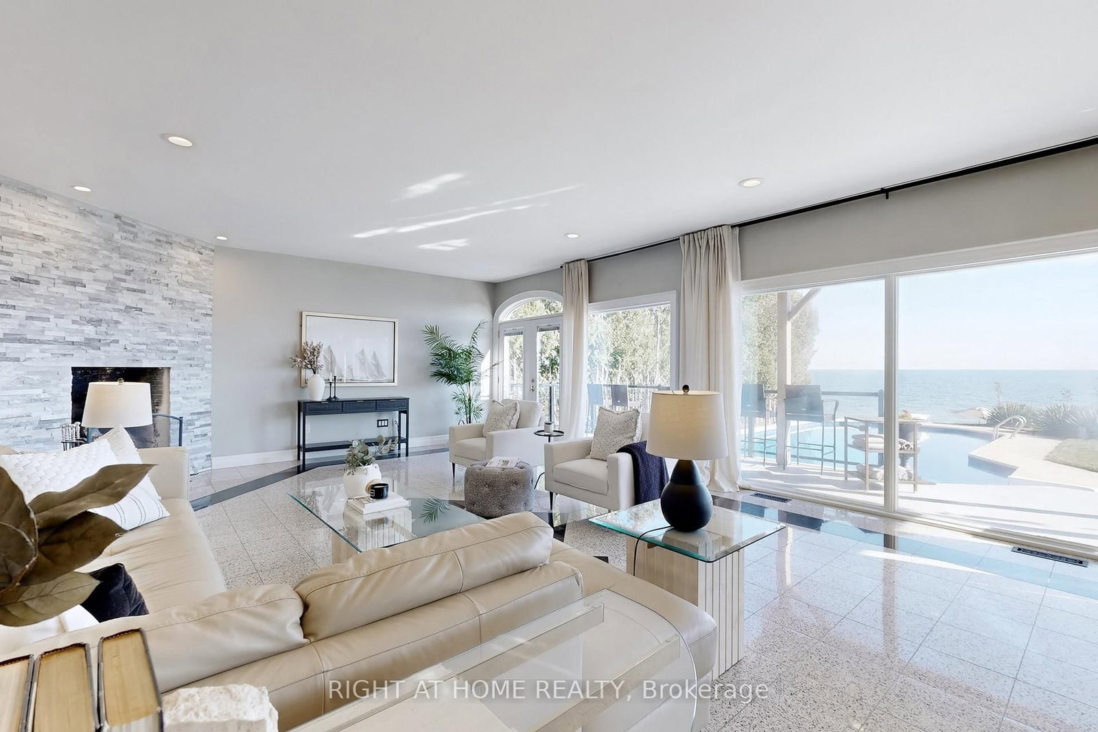 26 Ontoro Boulevard • Ajax, ON photo 14