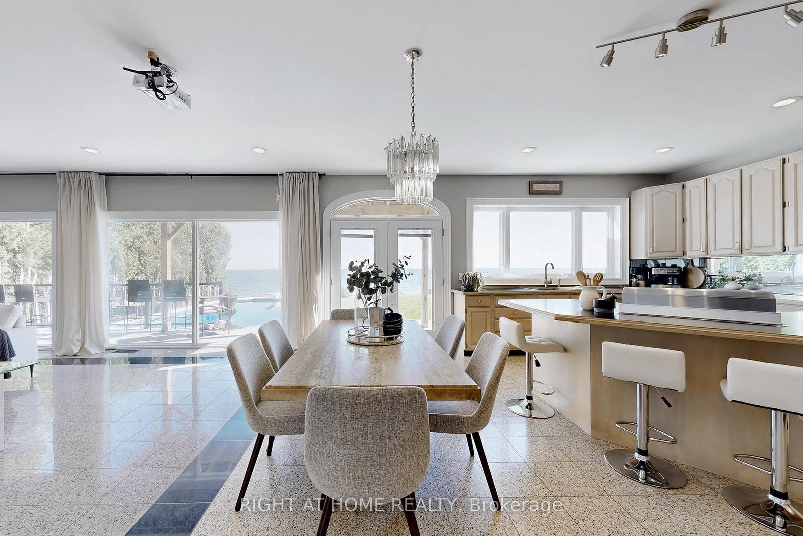 26 Ontoro Boulevard • Ajax, ON photo 21
