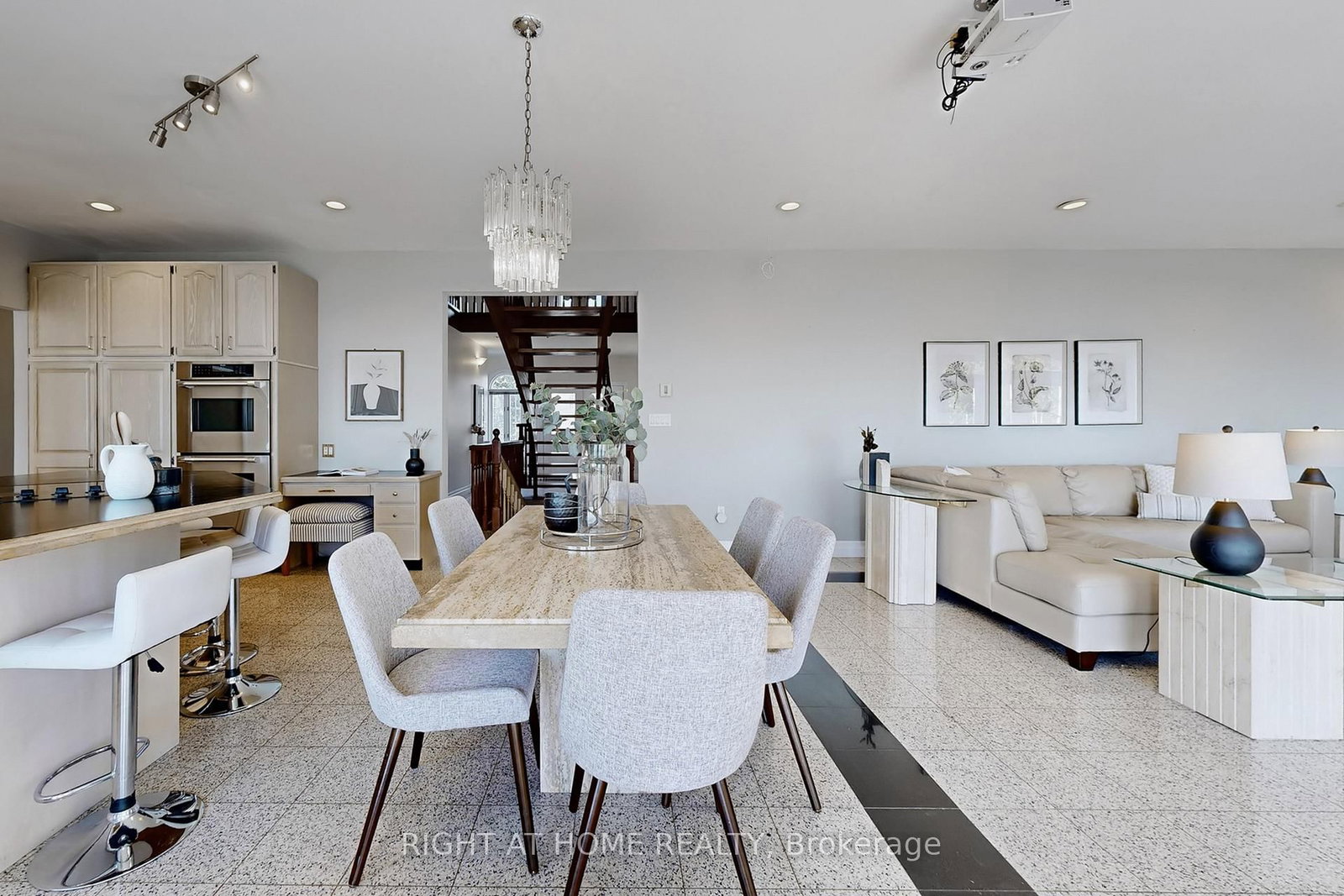 26 Ontoro Boulevard • Ajax, ON photo 25