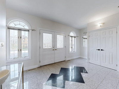26 Ontoro Boulevard • Ajax, ON photo 8
