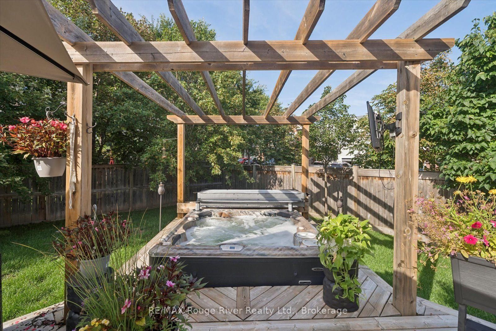 14 Chiswick Avenue • Whitby, ON photo 40