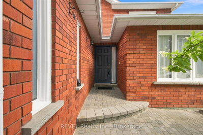 28 Falstaff Crescent • Whitby, ON photo 3