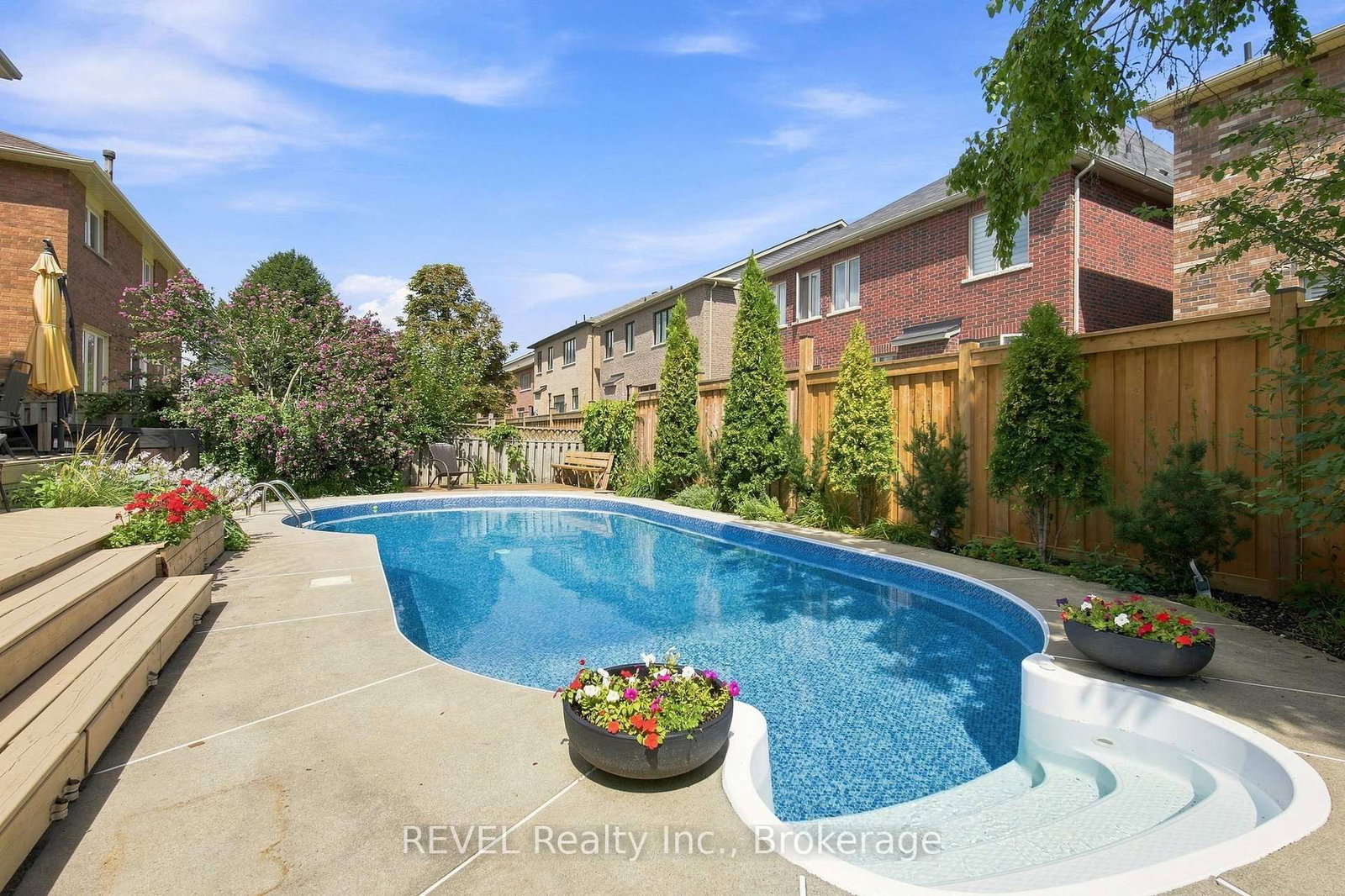 28 Falstaff Crescent • Whitby, ON photo 38
