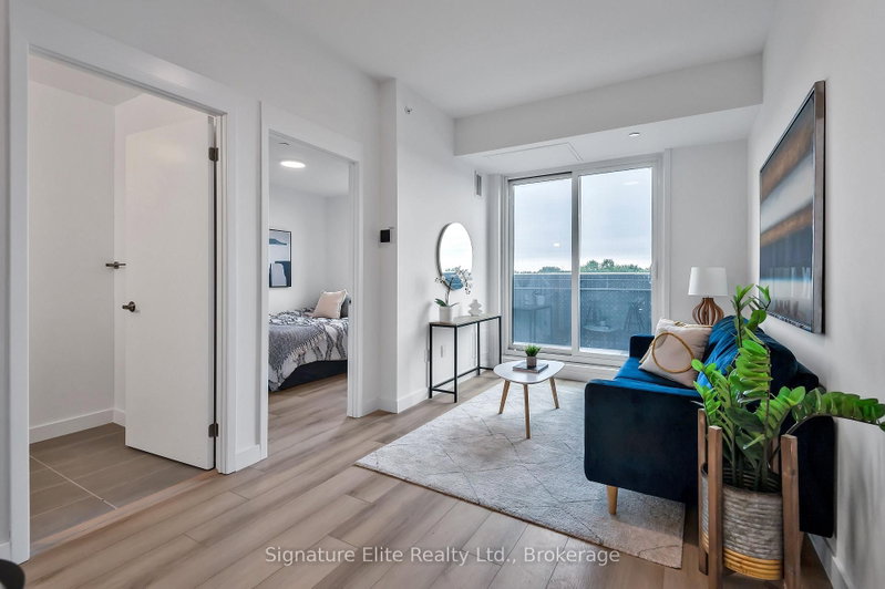 403 - 2382 Kingston Road