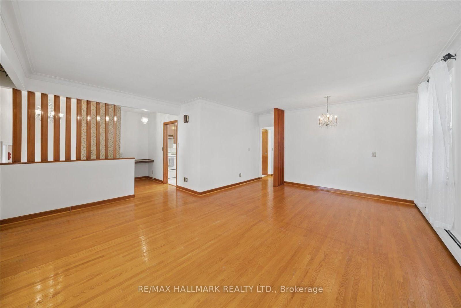 51 Allister Avenue • Toronto, ON photo 10